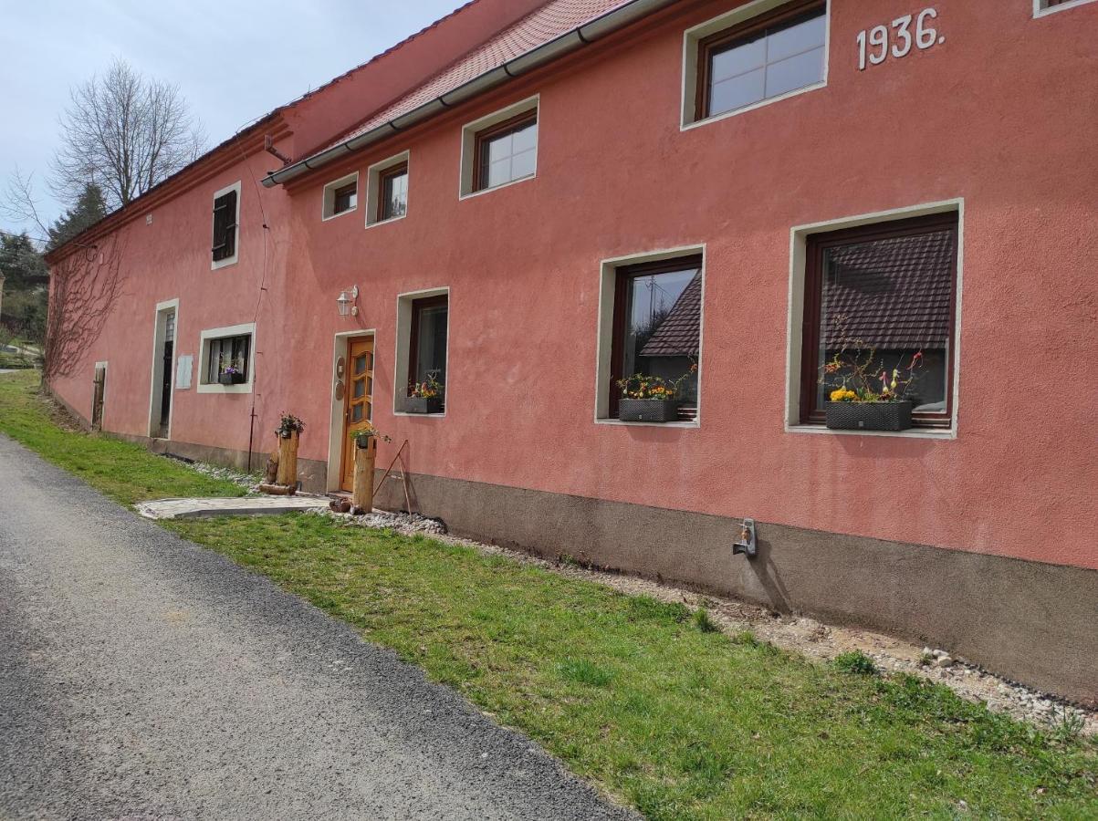 Ranc Cerveny Mlyn Villa Lisov  Exterior photo